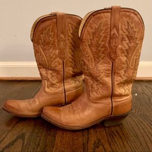 Old West Distressed Leather Cowboy Boot. Snip toe